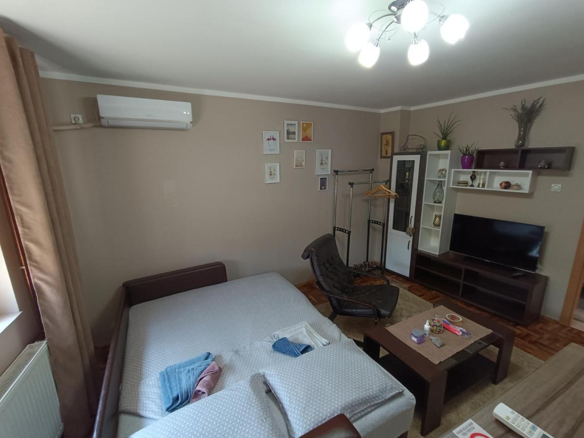 Fortress Apartments Ni Kültér fotó
