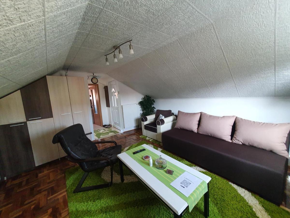 Fortress Apartments Ni Kültér fotó