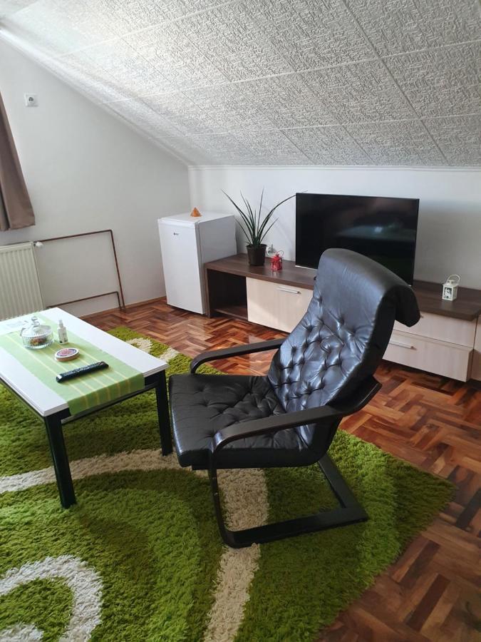 Fortress Apartments Ni Kültér fotó