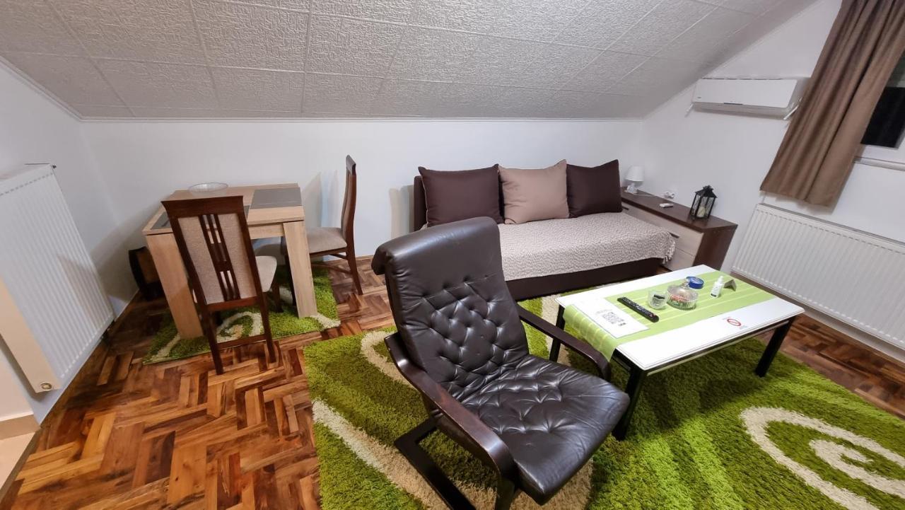 Fortress Apartments Ni Kültér fotó